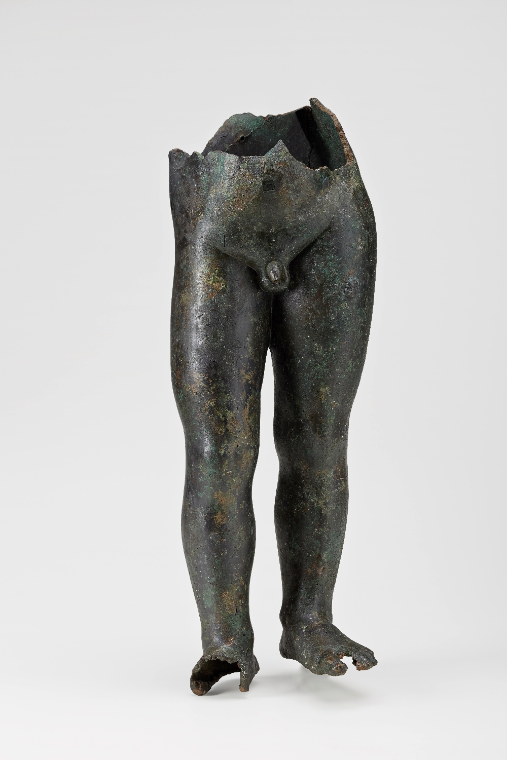 Amor-Statue, (Fundort: Salzburg, Aigen II. Römische Villa Glas), Römische Kaiserzeit, 1.-2. Jahrhundert, Bronze, © Salzburg Museum